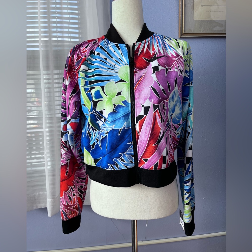 Nike cropped full zip jacket.